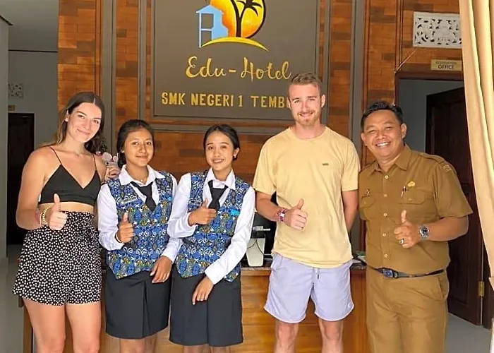Herberg Edu "hotel Educational" *